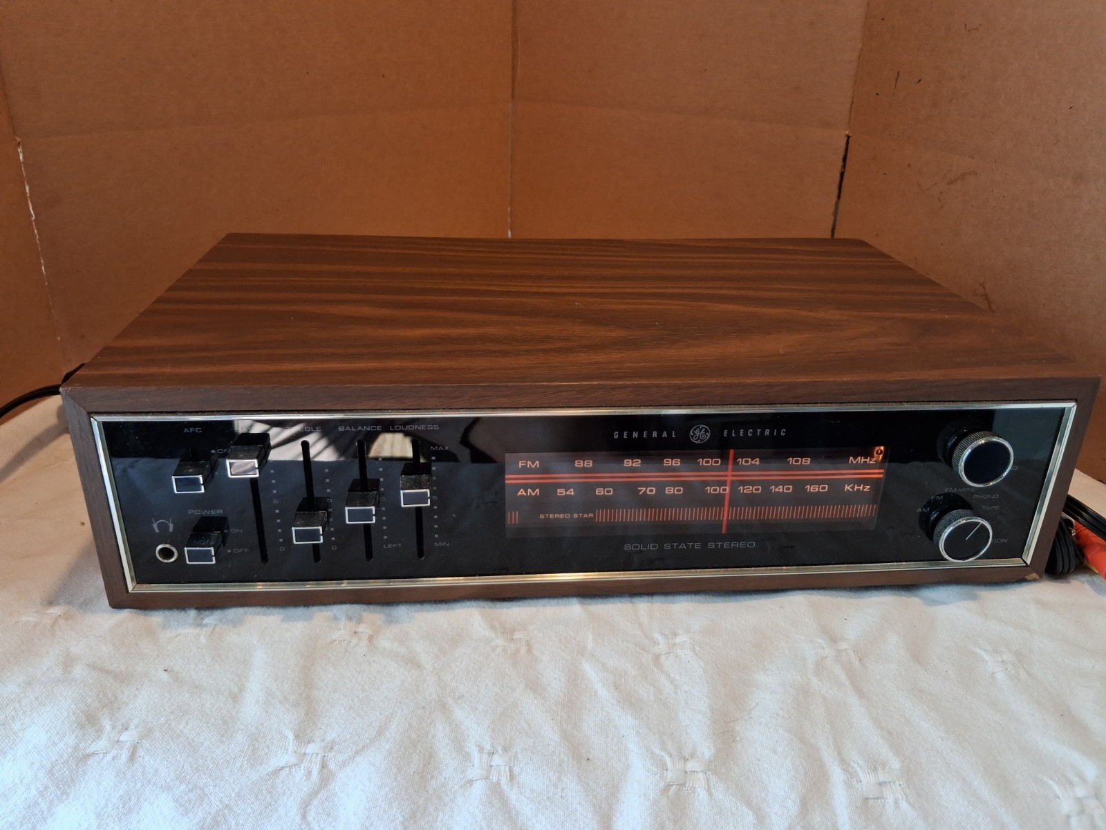 Vintage General Electric GE T2050A Stereo Receiver, TESTED