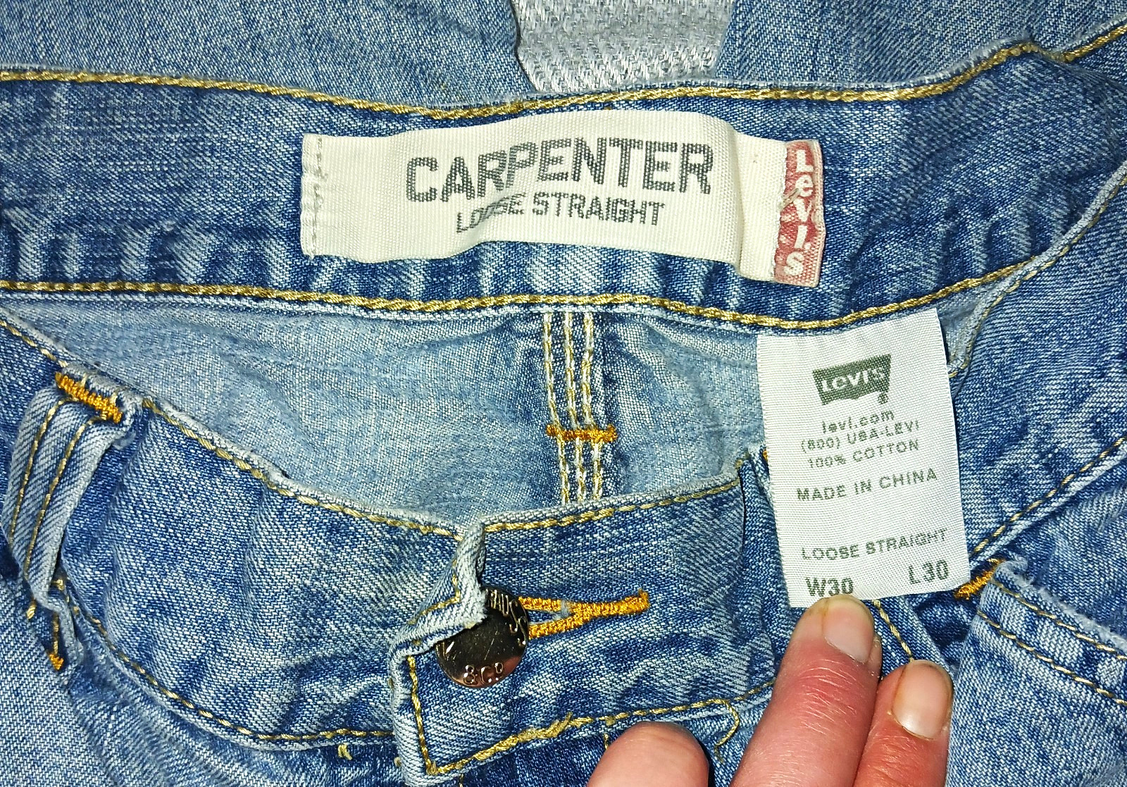 Vintage Levi’s Carpenter Men’s Loose Fit Straight Leg Distressed Jeans Vintage Levi’s Carpenter Men’s Loose Fit Straight Leg Distressed Jeans