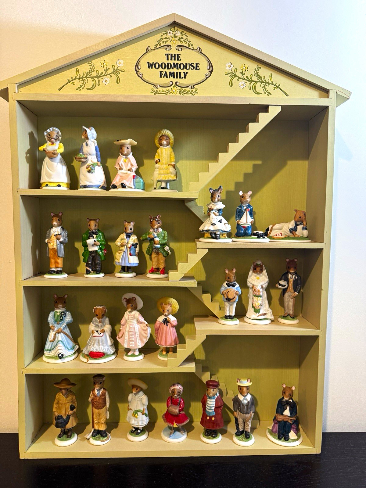 MINT Complete 1985 Franklin Mint The Woodmouse Family Set 25 Mice Display COA