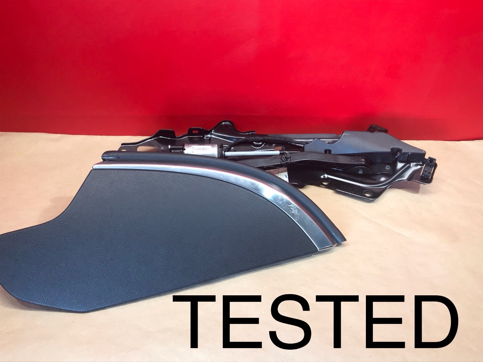 09-15 Infiniti G37 Convertible Wing Flap Bracket & Motor Right RH 79914JJ51A