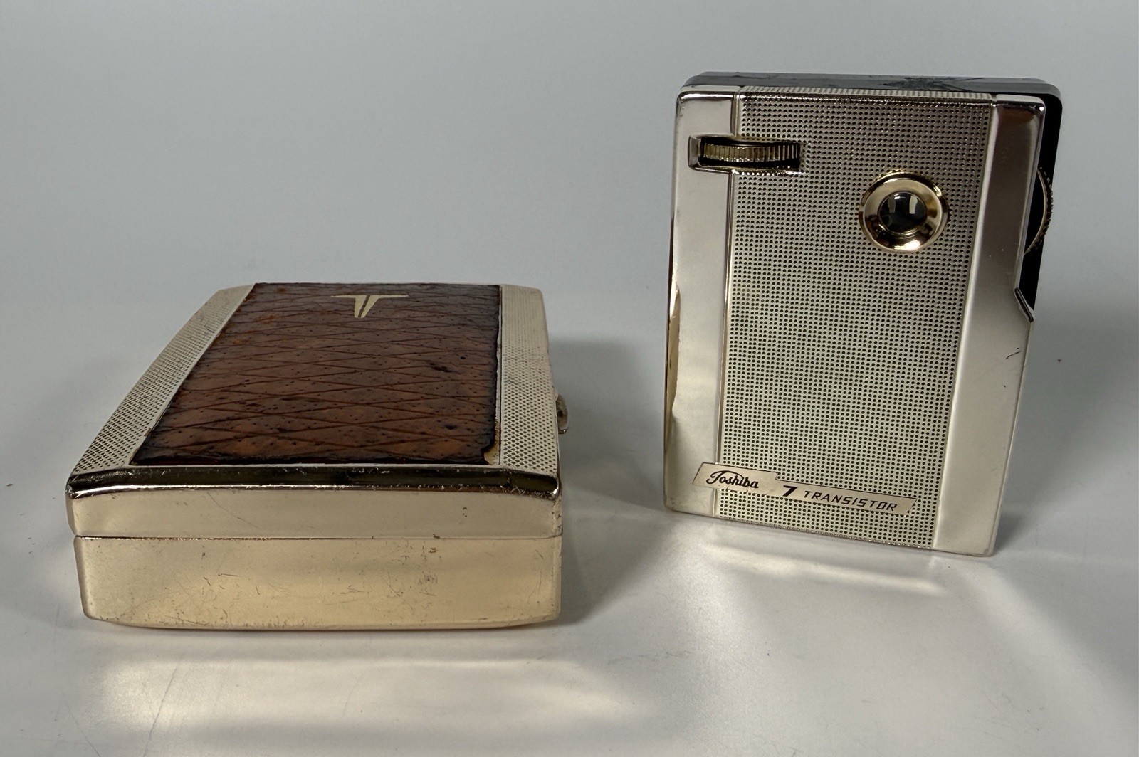 Vintage Toshiba 7TP-21 7 Transistor Pocket Radio With Case Made In Japan Vintage Toshiba 7TP-21 7 Transistor Pocket Radio With Case Made In Japan