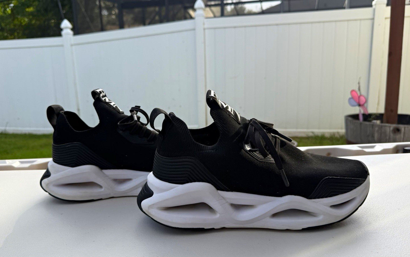 EA7 Emporio Armani Mens Black/White Low Top Lace Up Athletic Sneakers Synthetic