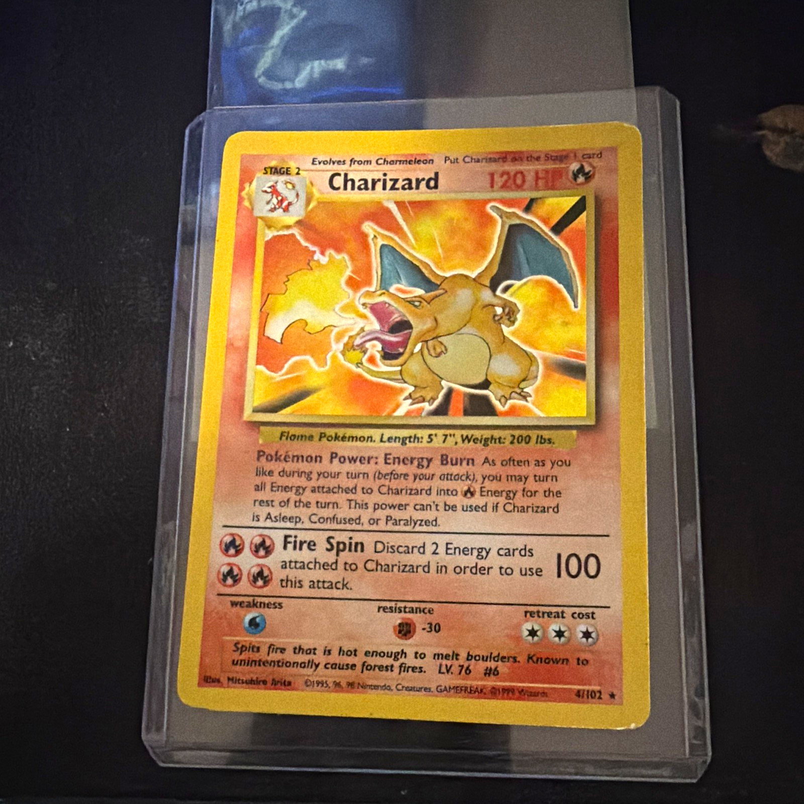 Wizards of the Coast Pokemon TCG Base Set Charizard 4/102 Holo Rare 1999