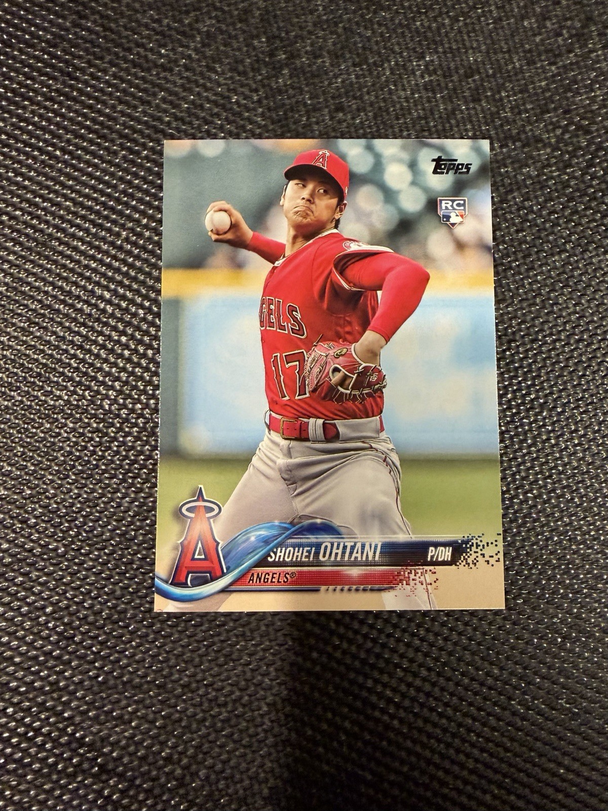 2018 Topps Update Series - Shohei Ohtani #US1 Pitching, Red Jersey (RC) 2018 Topps Update Series - Shohei Ohtani #US1 Pitching, Red Jersey (RC)