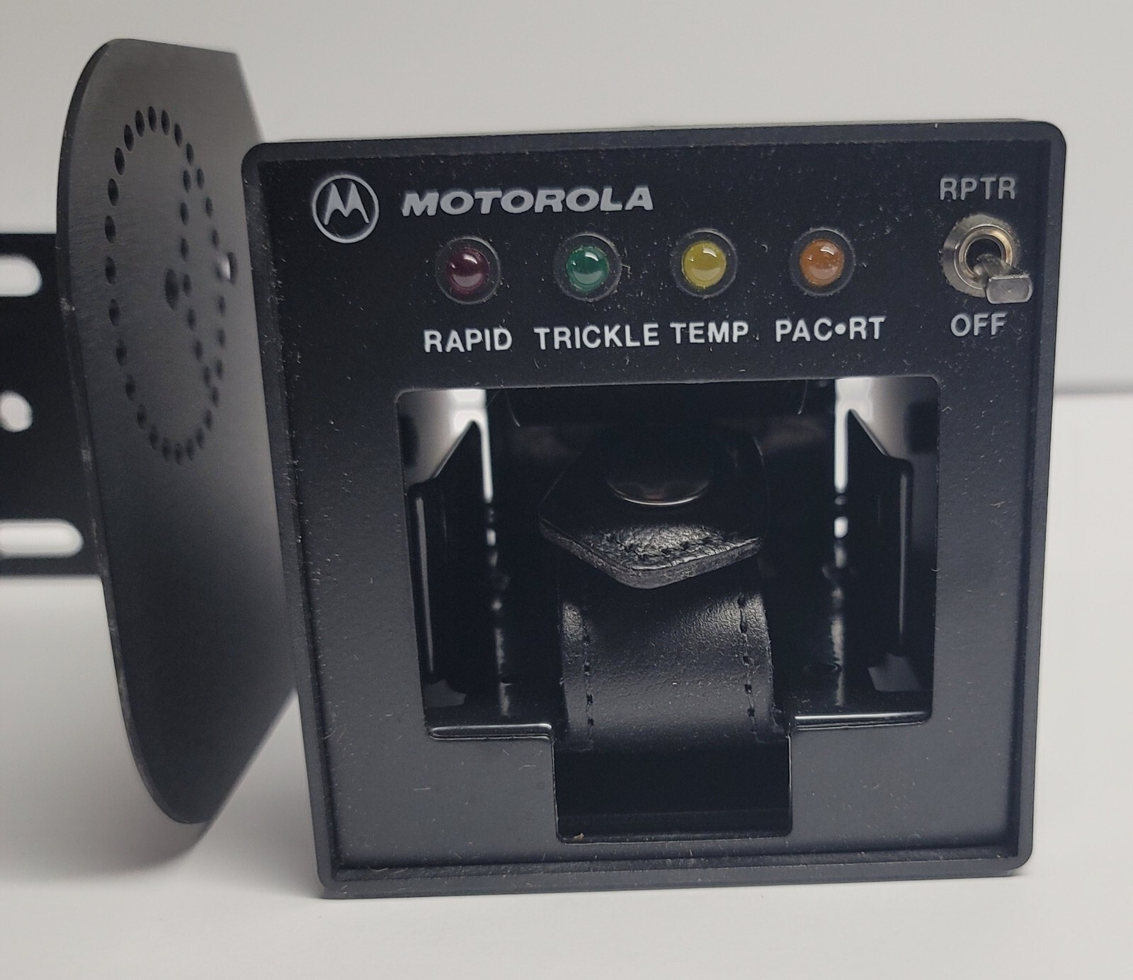 Motorola NTN9176B Rapid Drop In Car Charger for Radio NEW Motorola NTN9176B Rapid Drop In Car Charger for Radio NEW