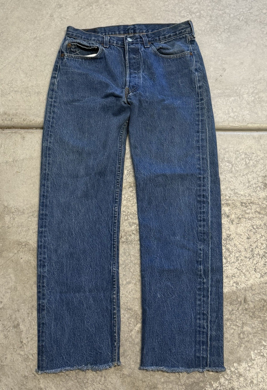 True Vintage 80’s Levi’s Mens 501 Button Fly Blue Straight Leg Denim 30x29 Jeans True Vintage 80’s Levi’s Mens 501 Button Fly Blue Straight Leg Denim 30x29 Jeans
