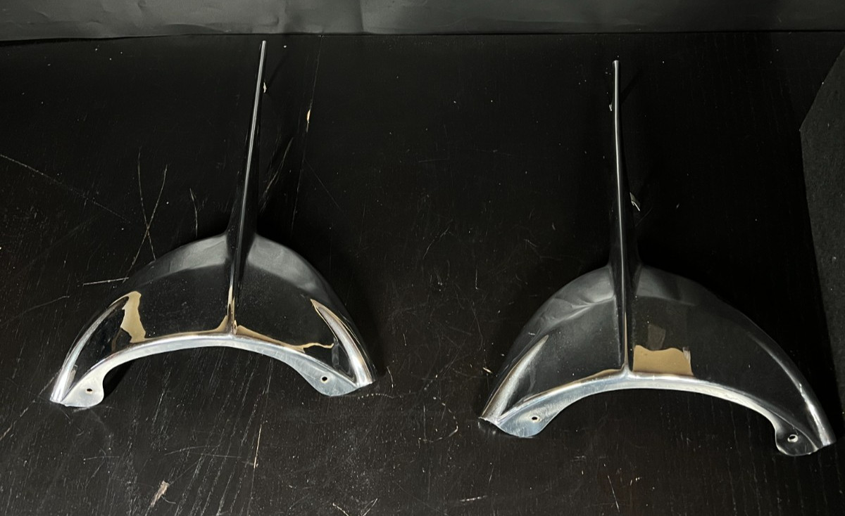 Jaguar XKE E-Type Series 2 3 Headlamp Chrome Eyebrow Trim Pair BD35694 BD35695 Jaguar XKE E-Type Series 2 3 Headlamp Chrome Eyebrow Trim Pair BD35694 BD35695