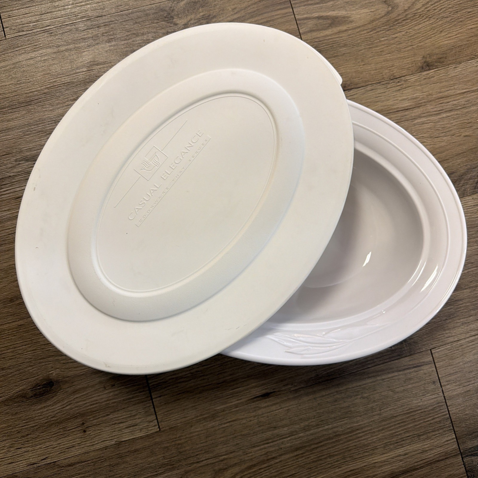 VTG Corning Ware Casual Elegance White Flora Oval Casserole Dish L-32- 2.25 Qt VTG Corning Ware Casual Elegance White Flora Oval Casserole Dish L-32- 2.25 Qt