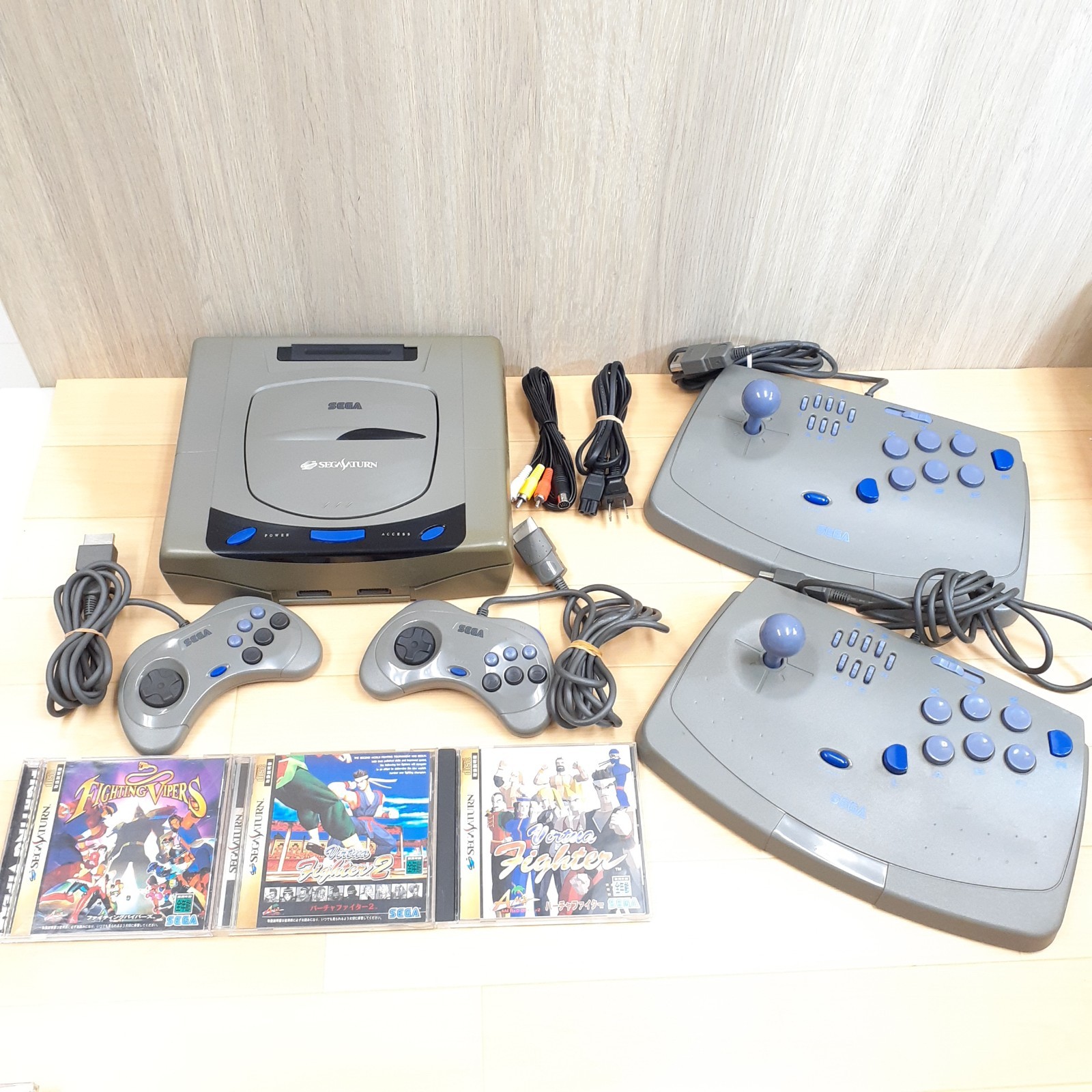 SEGA SATURN CONSOLE Bundle with 2 Arcade Virtua Stick Controllers 3 Games Japan