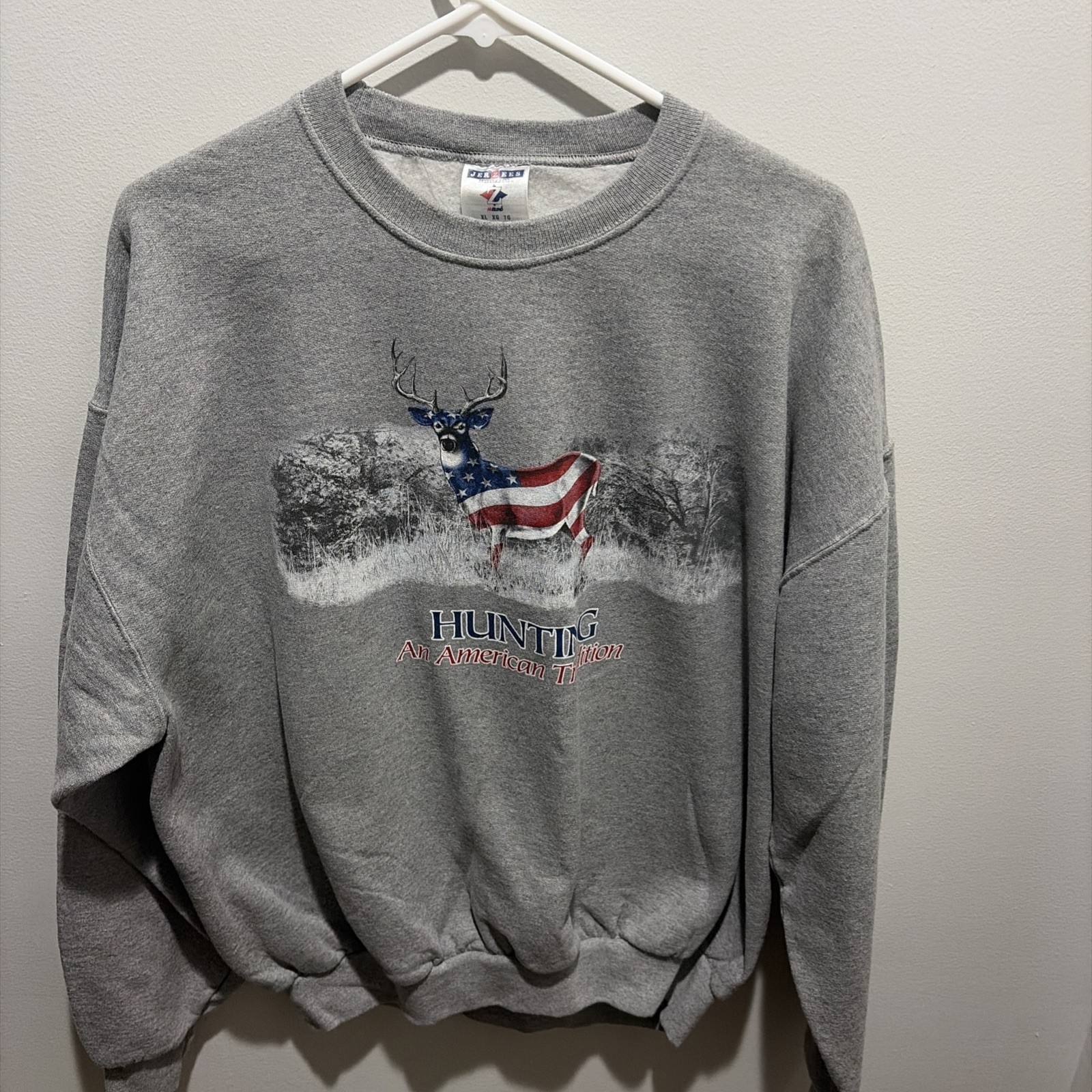 Vintage 90s Jerzees Hunting an American Tradition Sweatshirt XL clean Crewneck Vintage 90s Jerzees Hunting an American Tradition Sweatshirt XL clean Crewneck