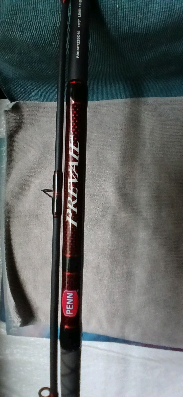 N̈ew Penn Prevail 10\'   2piece Saltwater  Baitcasting Surf Rod