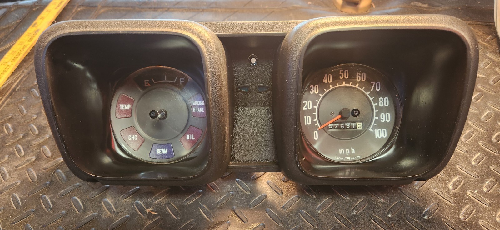73-78 Toyota Pickup Speedometer Instrument Cluster Oem 1773-1778 57K Miles