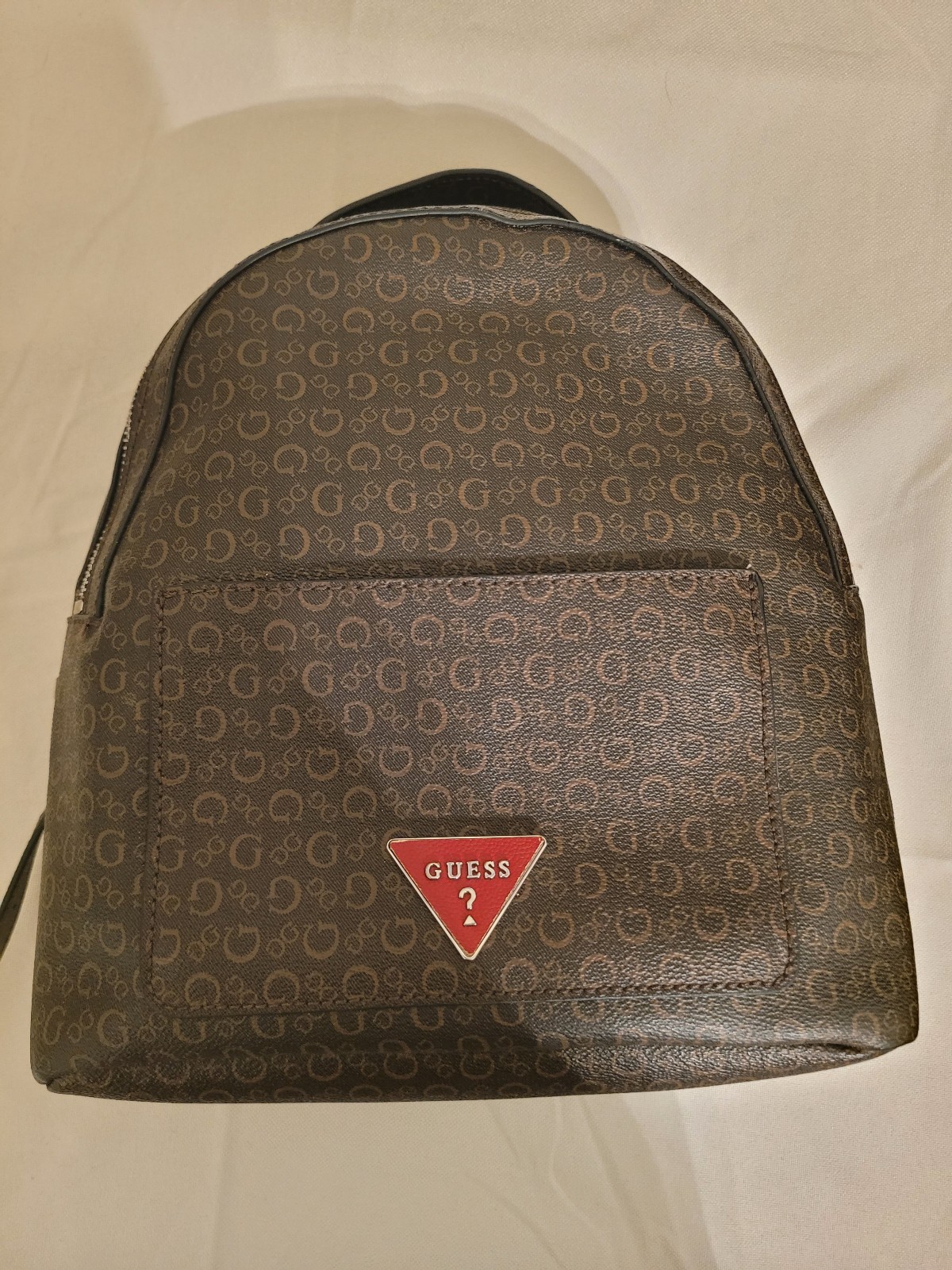 small/medium new guess backpack brown zipper small/medium new guess backpack brown zipper