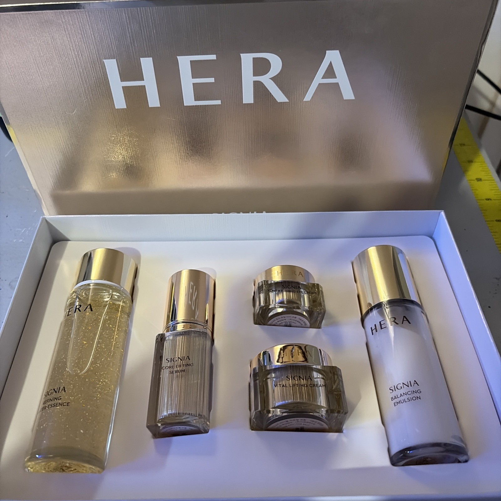 HERA Signia Core Lifting Serum 30mL Special Set HERA Signia Core Lifting Serum 30mL Special Set