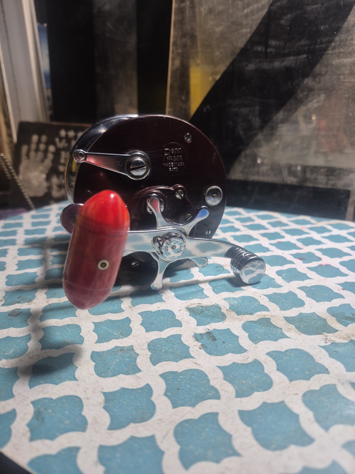 Vintage Penn Peer No. 309 USA salt water and fresh water fishing reel nice. Vintage Penn Peer No. 309 USA salt water and fresh water fishing reel nice.