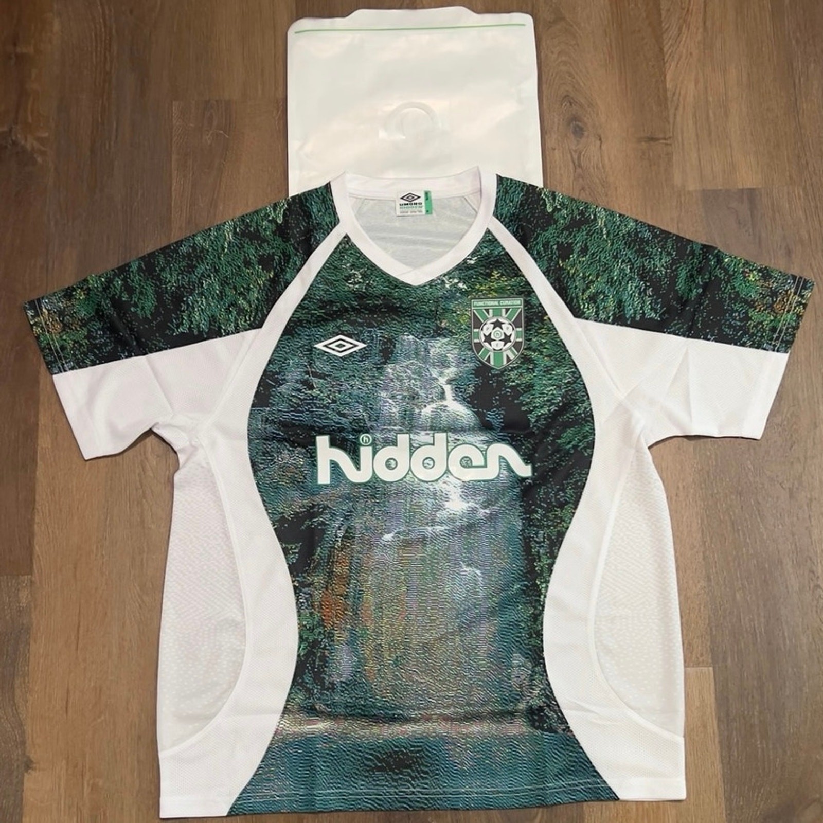 Umbro x Hidden NY Digi Falls Soccer Jersey Green Small NWT
