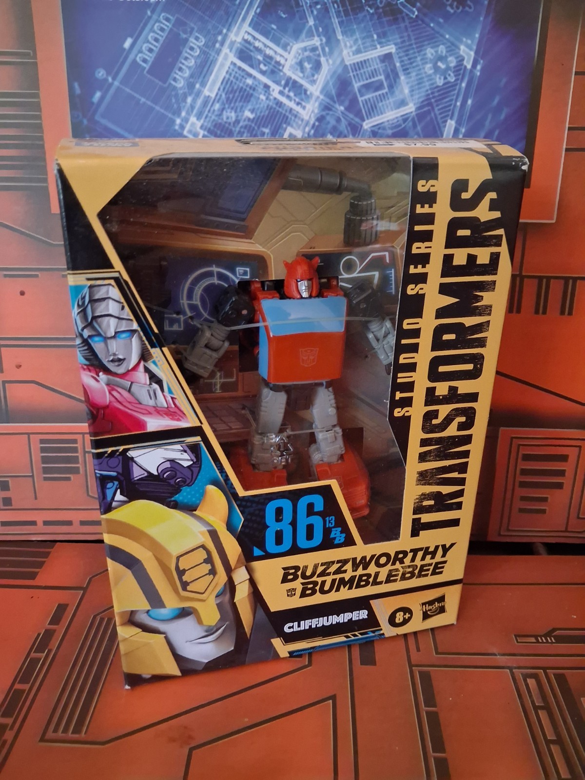 Transformers: Buzzworthy Bumblebee Cliffjumper Action Figure studio series 86