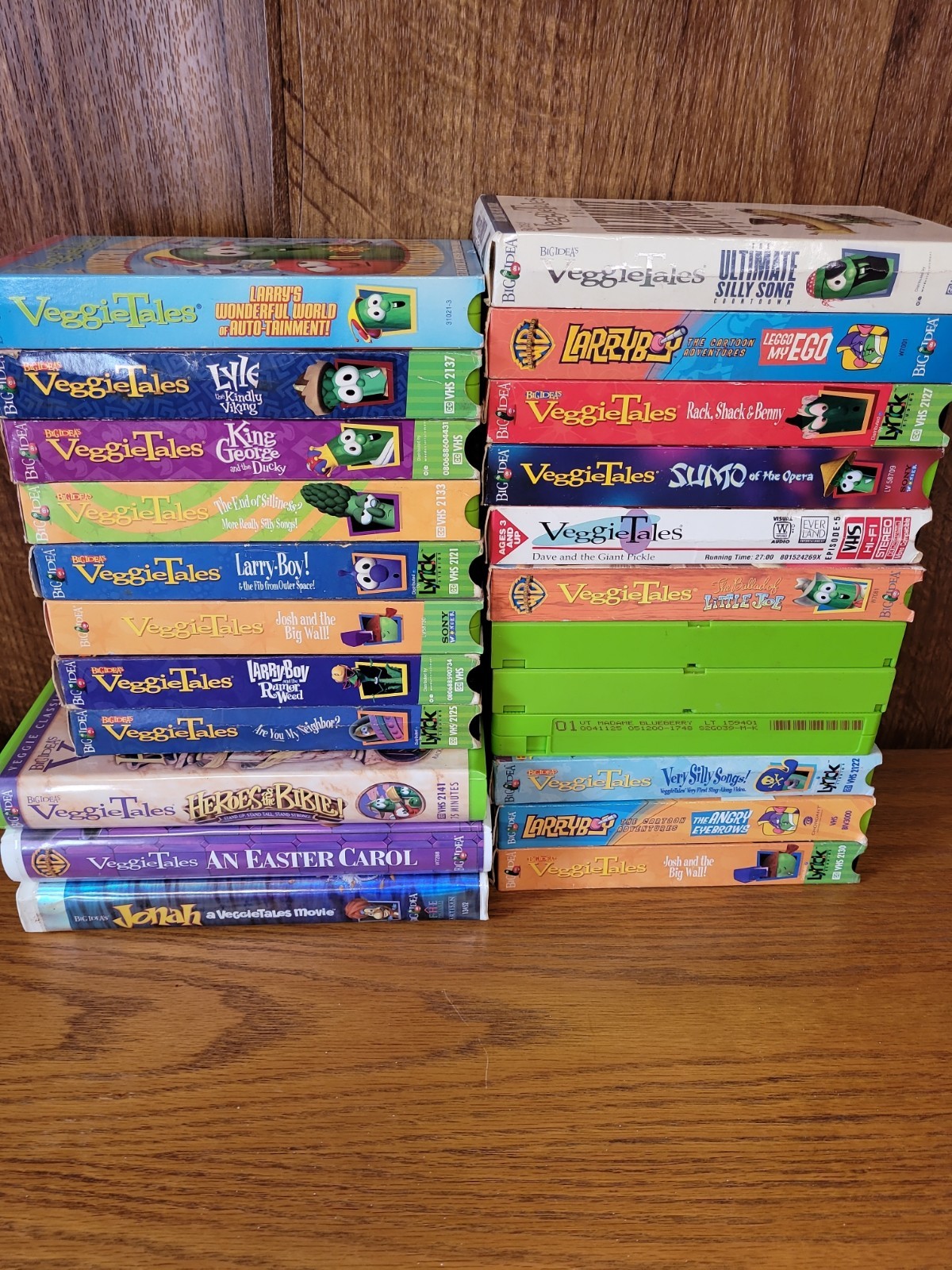 Huge veggietales vhs lot Huge veggietales vhs lot