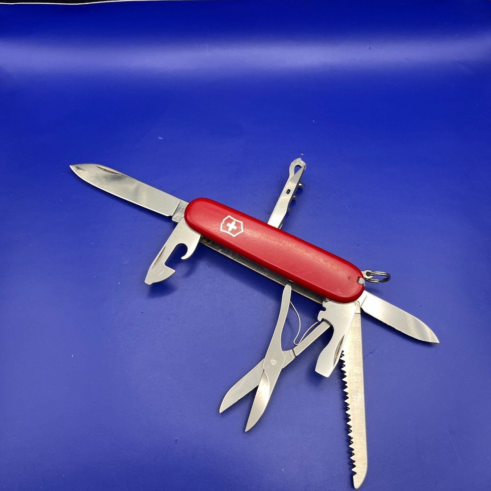Victorinox Huntsman Swiss Army Knife Red Victorinox Huntsman Swiss Army Knife Red