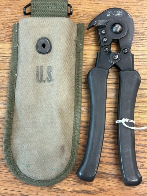 PostWar US M1938 WIRE CUTTERS-DATED 1954 w/ 1944 Pouch Nice condition PostWar US M1938 WIRE CUTTERS-DATED 1954 w/ 1944 Pouch Nice condition