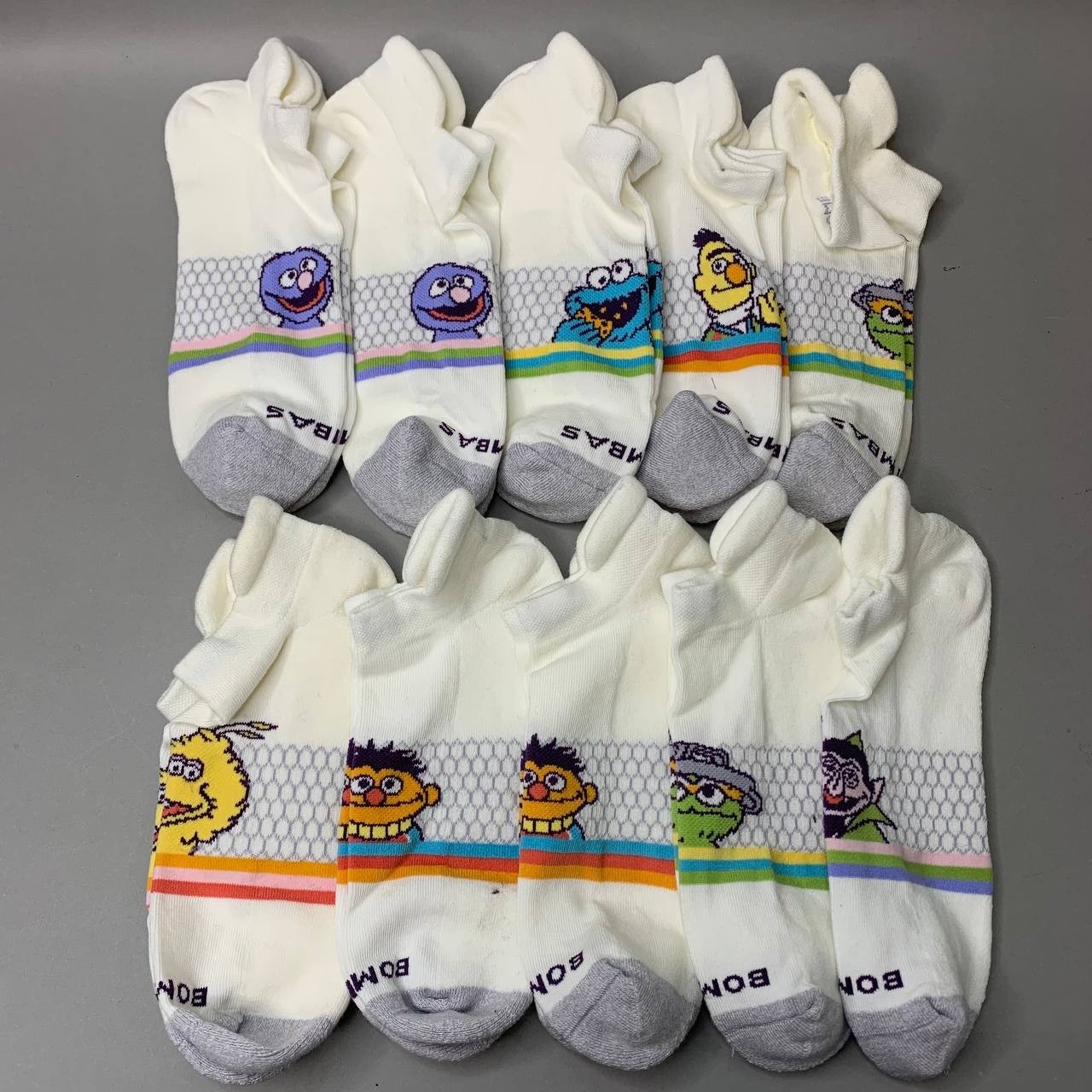 Bombas Sesame Street Unisex Ankle Socks 4 Pack Random Assorted Character Sz M,L Bombas Sesame Street Unisex Ankle Socks 4 Pack Random Assorted Character Sz M,L