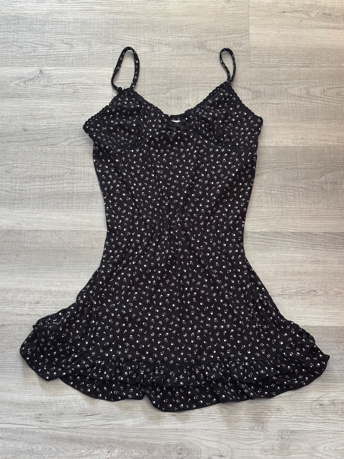 No Boundaries Women’s Clothing Black Floral Dress NEW Women’s Mini Dress Size M No Boundaries Women’s Clothing Black Floral Dress NEW Women’s Mini Dress Size M