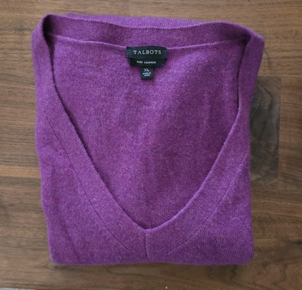 Talbots Pure Cashmere Sweater Women’s XL Magenta Pink V-Neck 100% Cashmere Talbots Pure Cashmere Sweater Women’s XL Magenta Pink V-Neck 100% Cashmere