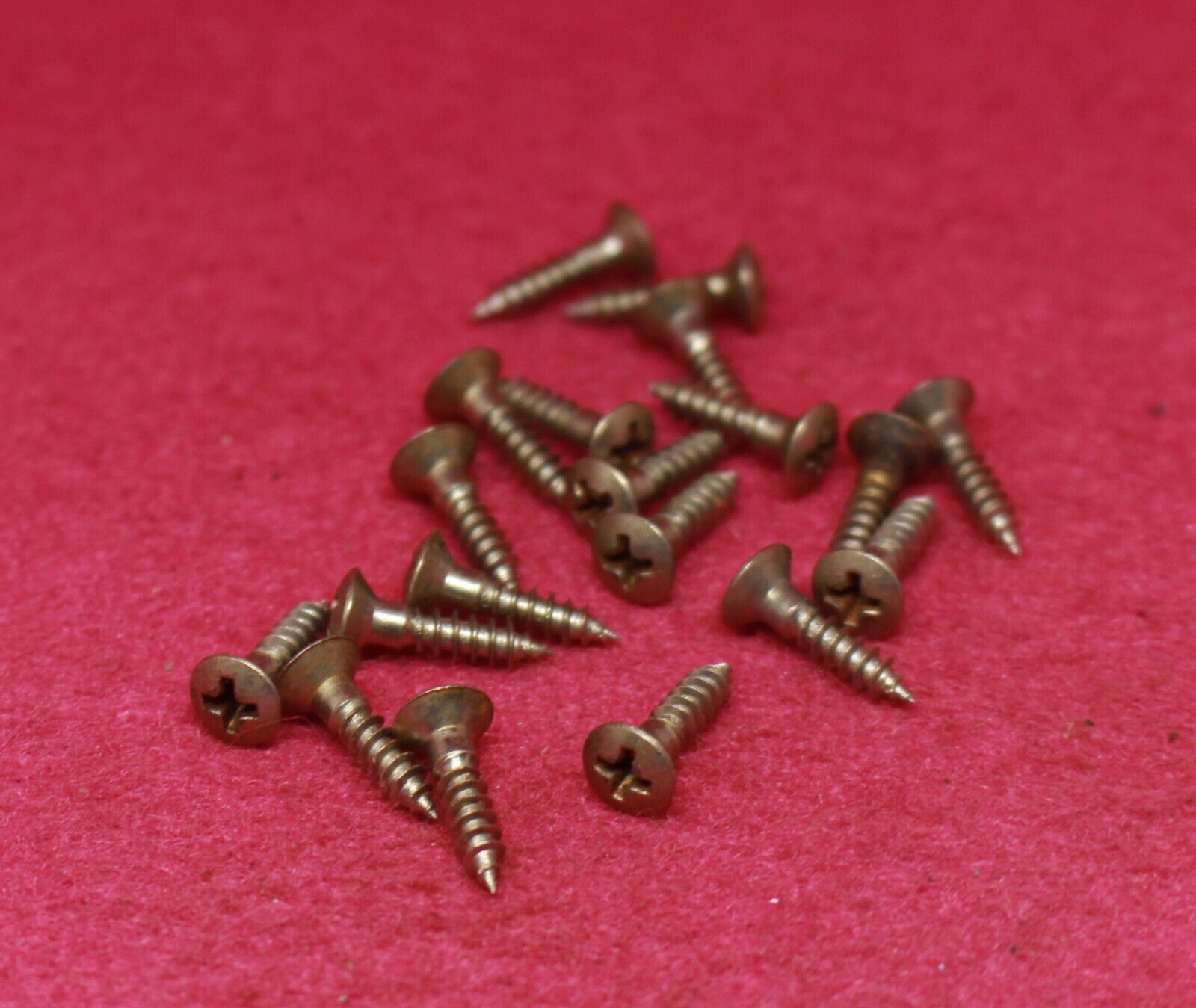 Aged  50s Partial Threaded Pre CBS Style Pickguard Screws For Fender (19)
