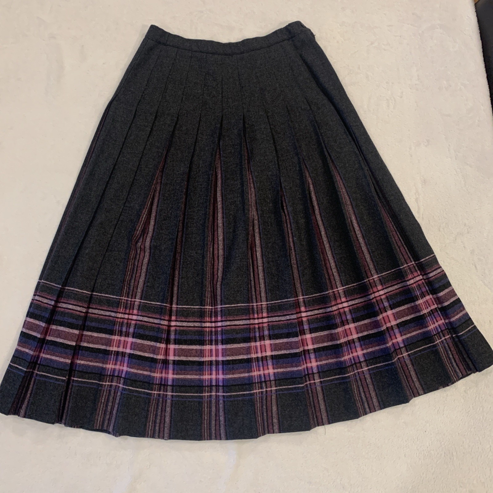 NWT VTG Pendleton Wool Pleated Plaid Tartan Maxi Skirt size 10 Gray Purple Pink