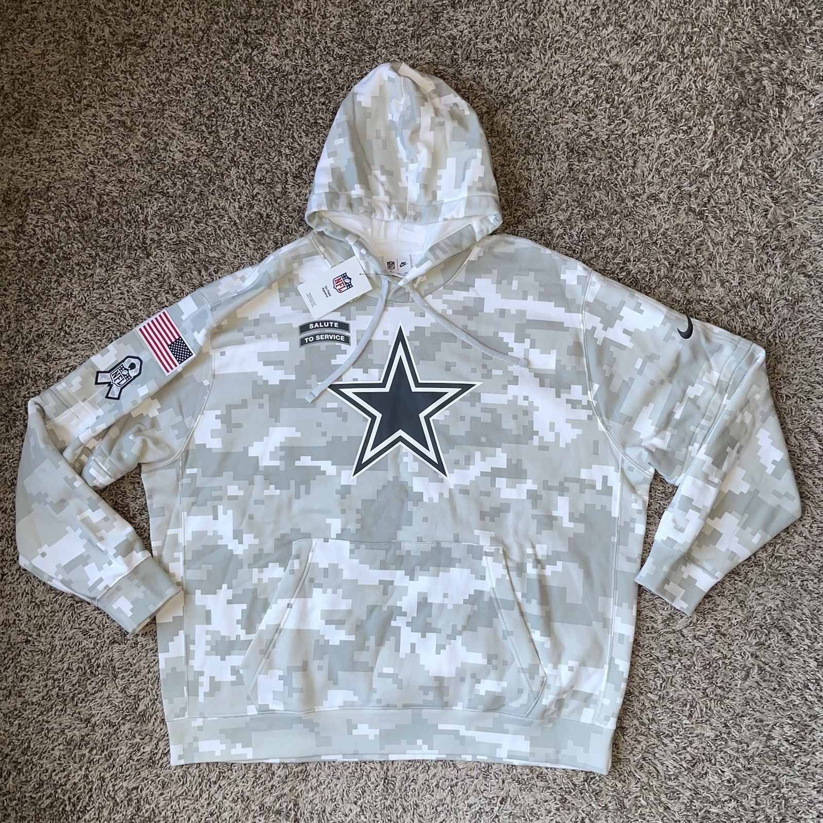 Nike Dallas Cowboys White Camo Hoodie Salute to Service Men’s Size 2XL NEW Nike Dallas Cowboys White Camo Hoodie Salute to Service Men’s Size 2XL NEW