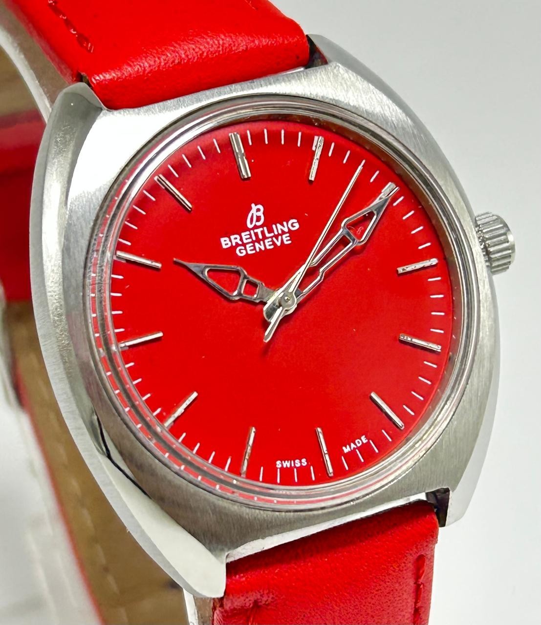 Vintage Breitling Geneve 17 Jewels Manual Winding Swiss Made Red Dial Men Watch