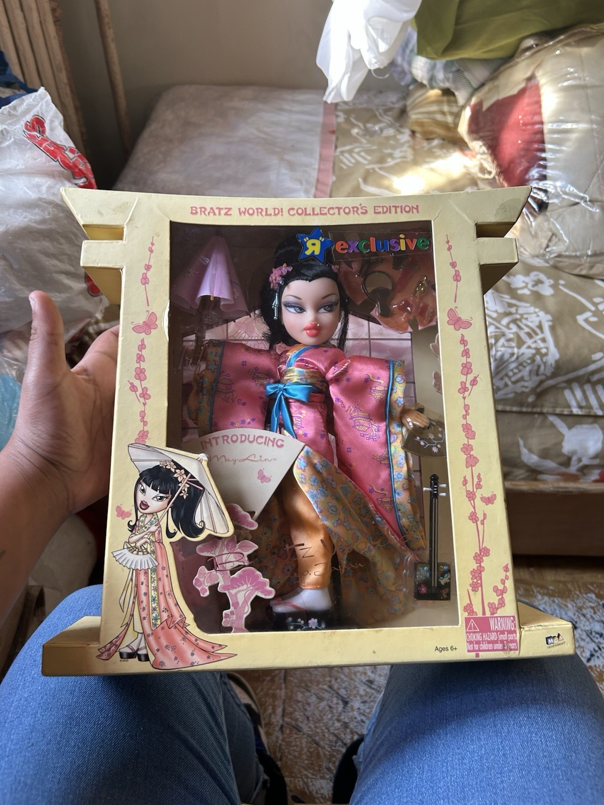 Bratz World May Lin Toys R Us Exclusive Collectors Edition 2004 NRFB RARE Bratz World May Lin Toys R Us Exclusive Collectors Edition 2004 NRFB RARE