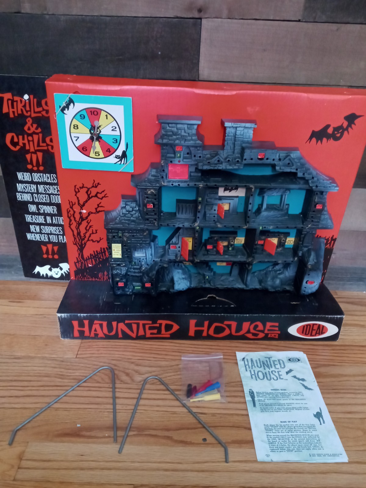 VINTAGE 1962 IDEAL HAUNTED HOUSE GAME COMPLETE FINGER SPINNER VARIANT W DISPLAY