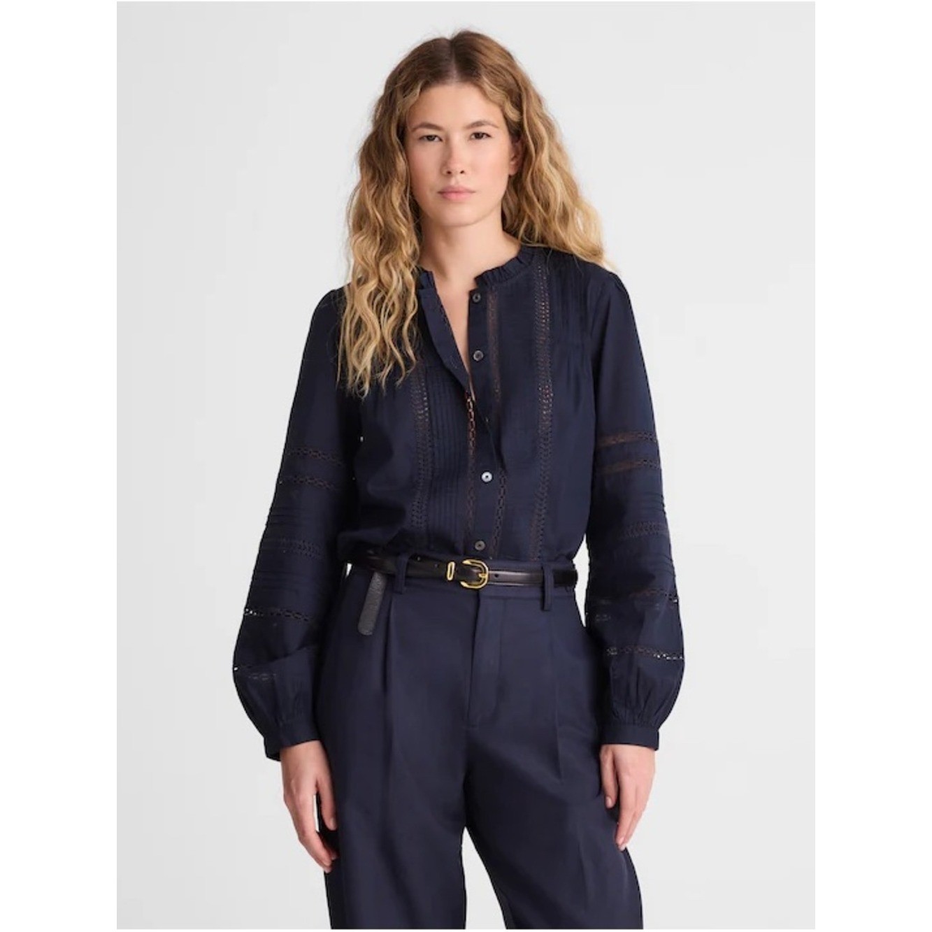 Madewell NZ418 Navy Pintuck Lace Trim Ruffle Neck Blouse Size M NWT Cotton