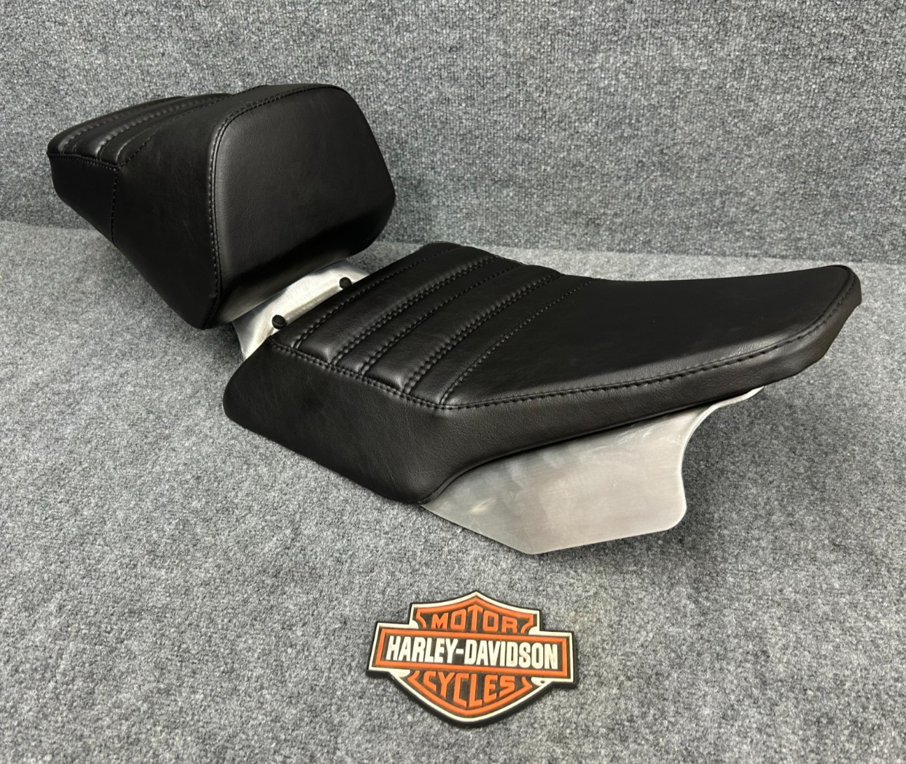 OEM HARLEY-DAVIDSON 14-23 TOURING DRAG SEAT 52000452