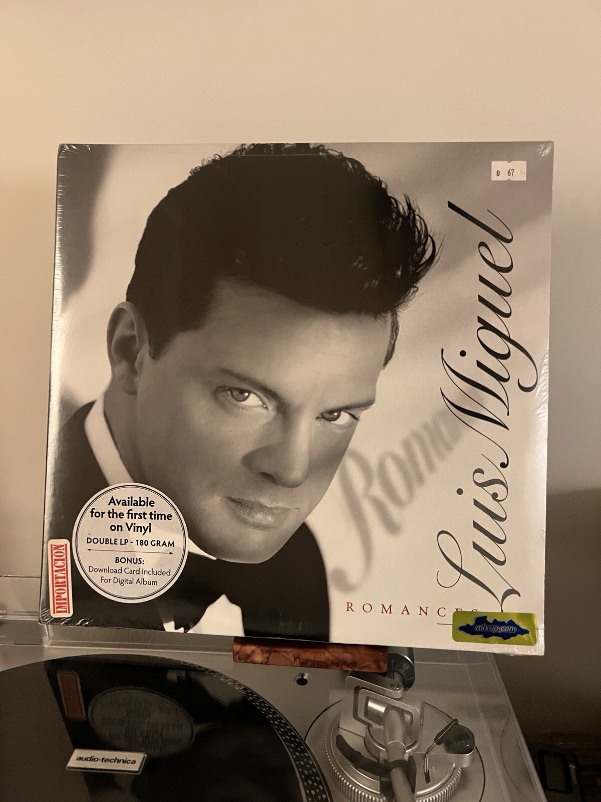 RARE LUIS MIGUEL ROMANCES VINYL LP NEW & SEALED 180 Gram 1st Edition USA RARE LUIS MIGUEL ROMANCES VINYL LP NEW & SEALED 180 Gram 1st Edition USA