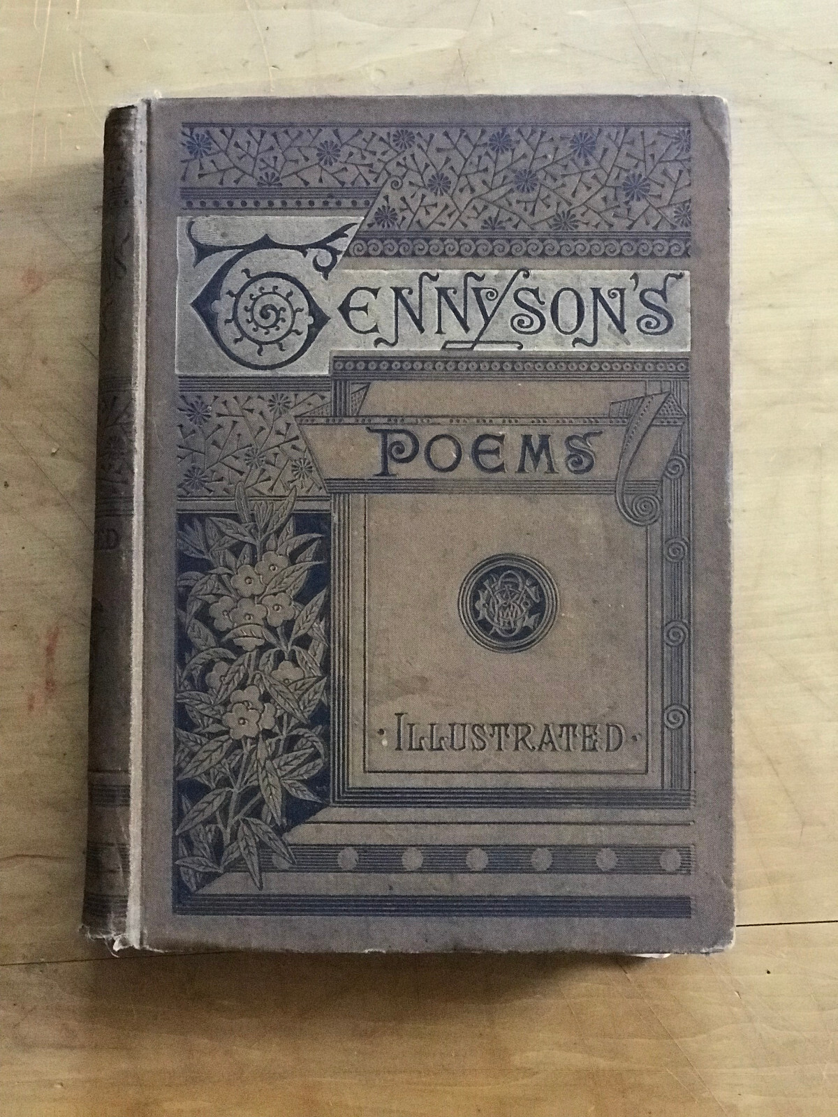 Antique 1891, The Poetical Works Of Alfred Tennyson - Illustrated Hardcover Antique 1891, The Poetical Works Of Alfred Tennyson - Illustrated Hardcover