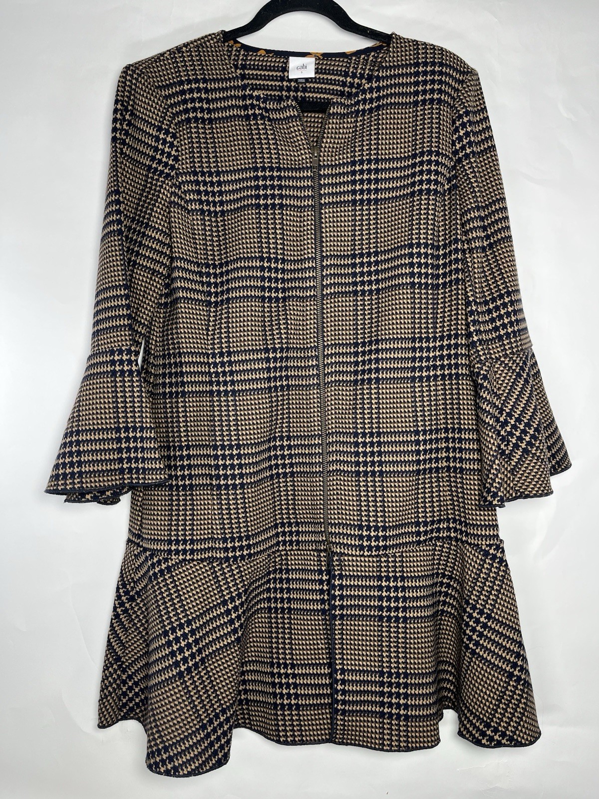 Cabi New Flounce Jacket #3902 Tan Brown Navy Tartan Plaid Size S Fall Classic Cabi New Flounce Jacket #3902 Tan Brown Navy Tartan Plaid Size S Fall Classic