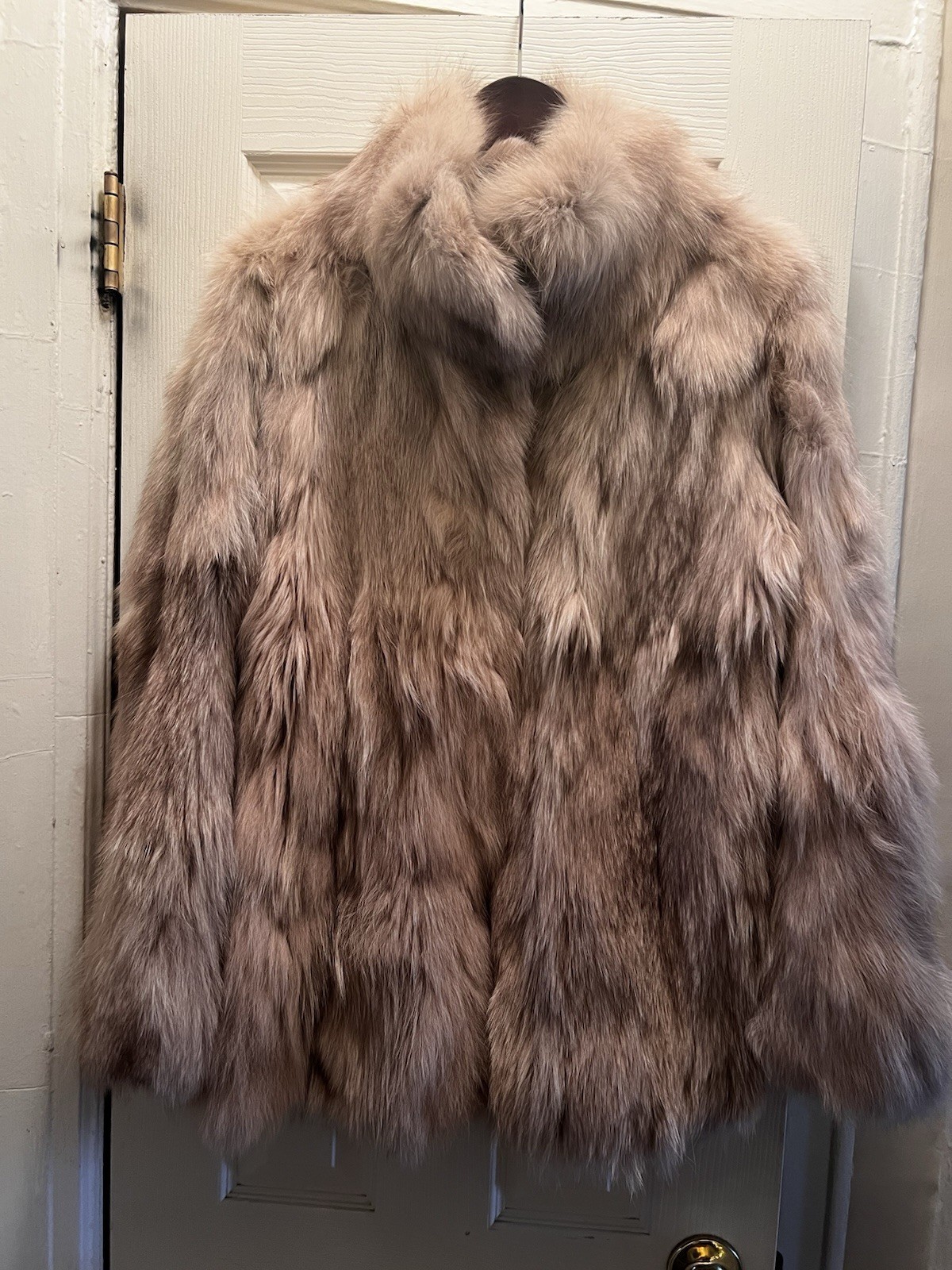 Women’s Genuine Fox Fur Jacket Stand-Up Collar Smoky Taupe Brown Size M Women’s Genuine Fox Fur Jacket Stand-Up Collar Smoky Taupe Brown Size M
