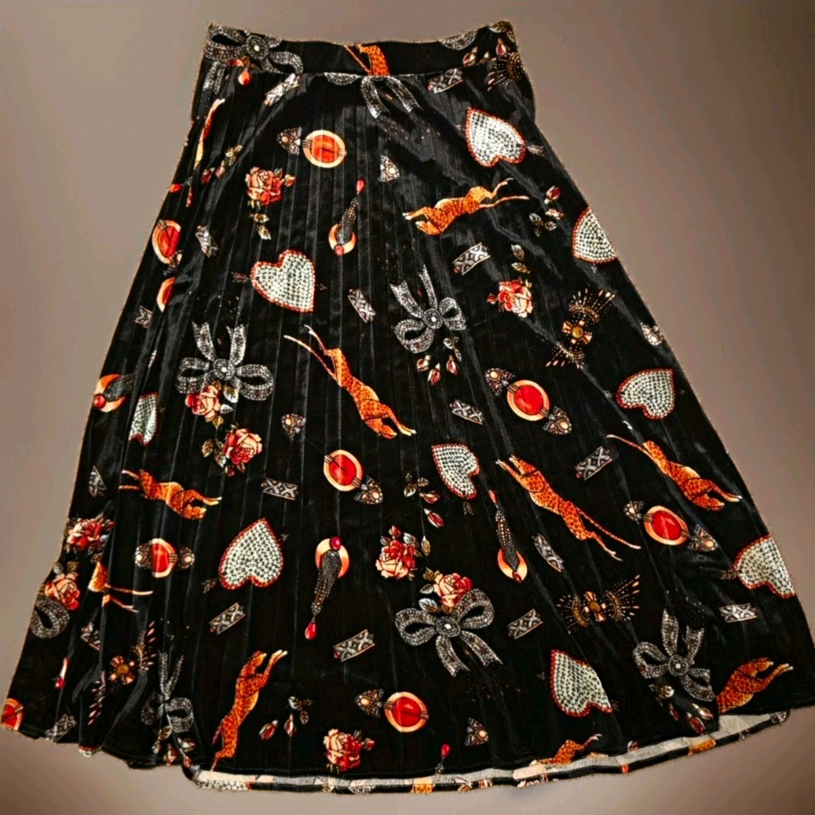 Maeve by Anthropologie Black Pleated Midi Skirt Floral Heart Print Size S Maeve by Anthropologie Black Pleated Midi Skirt Floral Heart Print Size S