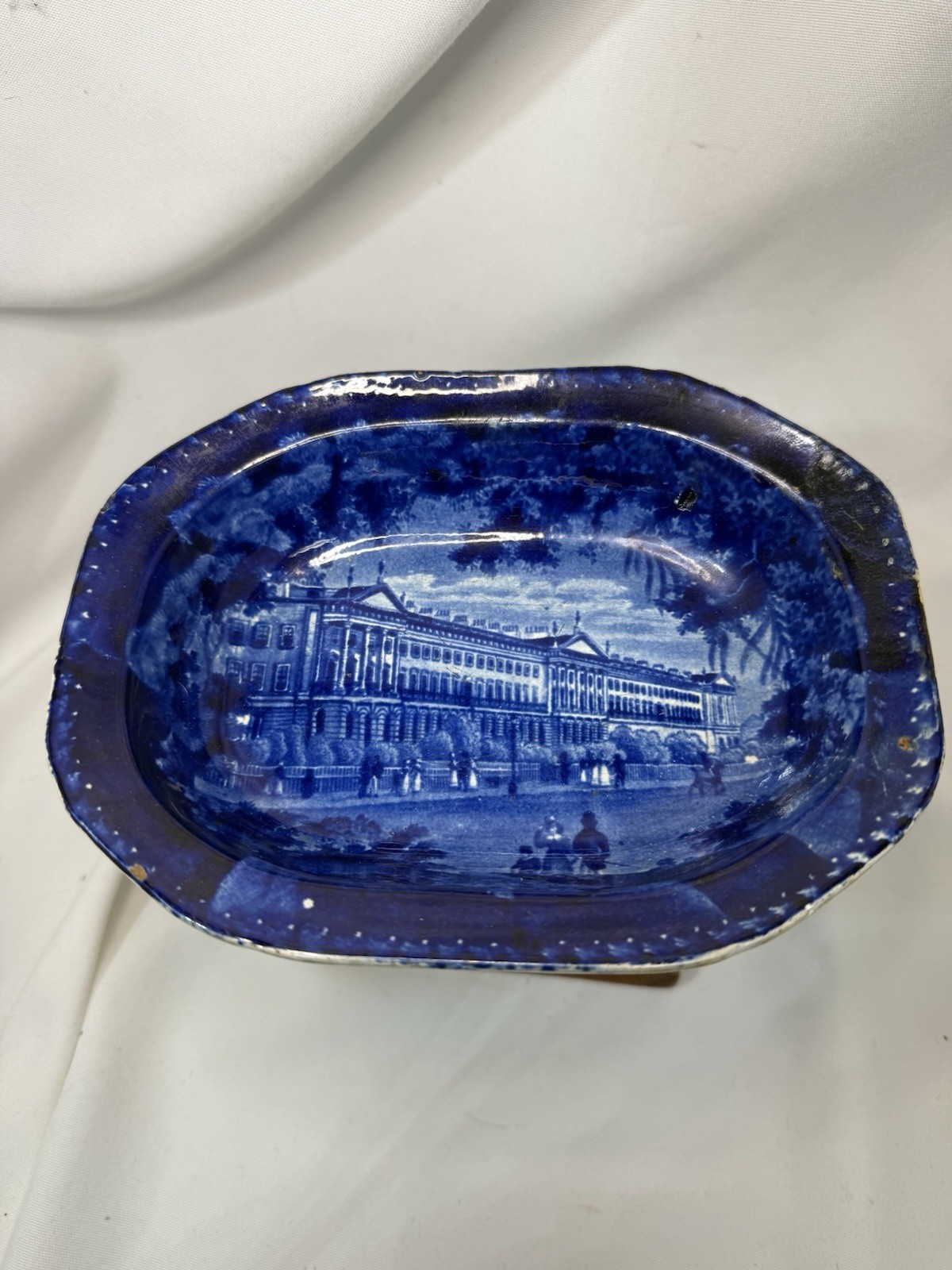 DARK BLUE HISTORICAL STAFFORDSHIRE DISH \ DARK BLUE HISTORICAL STAFFORDSHIRE DISH \