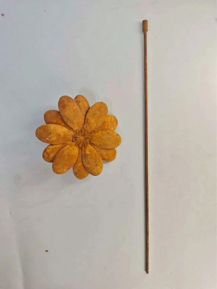 Rustic Blooming Flower Metal Garden Stake,Set of 3 Rustic Metal Yard Art Decor