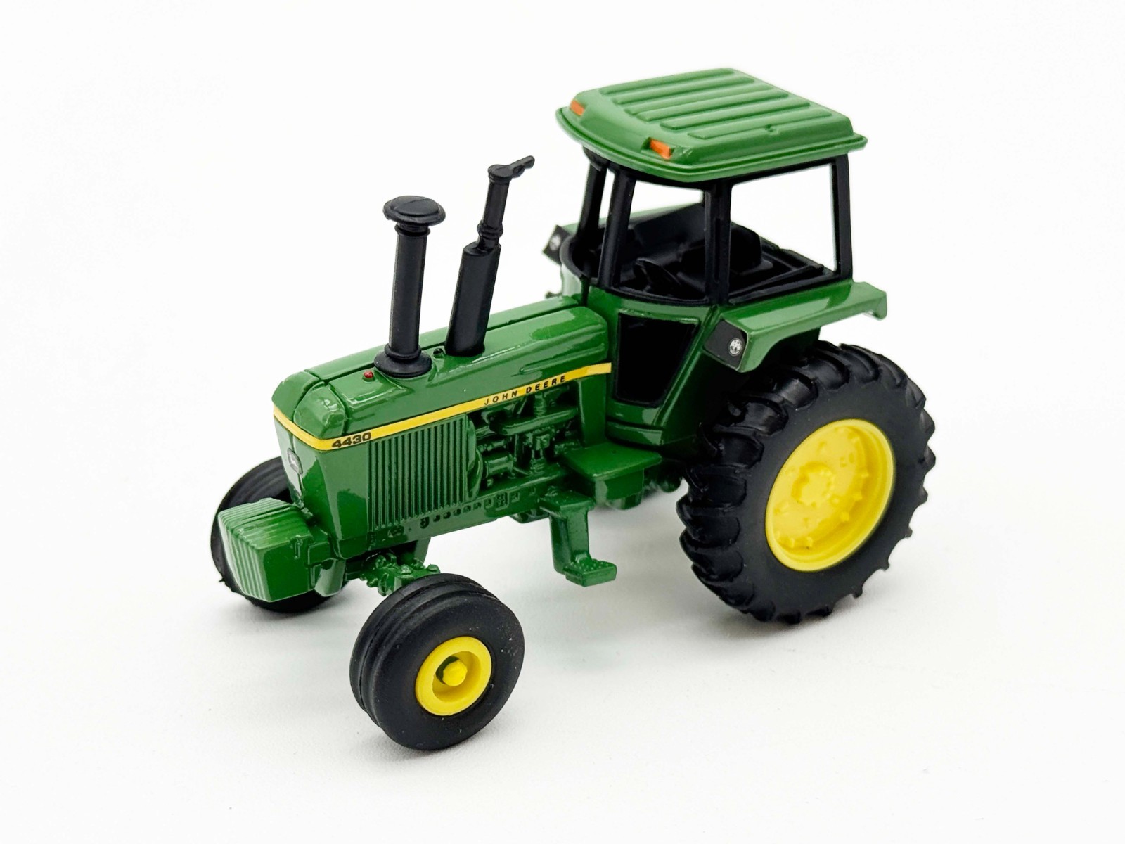 1/64 John Deere 4430 Tractor 1/64 John Deere 4430 Tractor