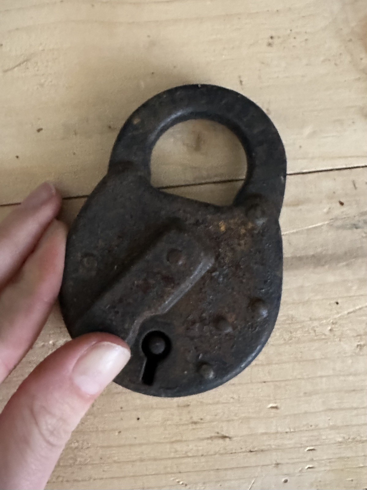 VINTAGE 1800S MADE IN U.S.A OLD IRON PADLOCK LOCK VINTAGE 1800S MADE IN U.S.A OLD IRON PADLOCK LOCK
