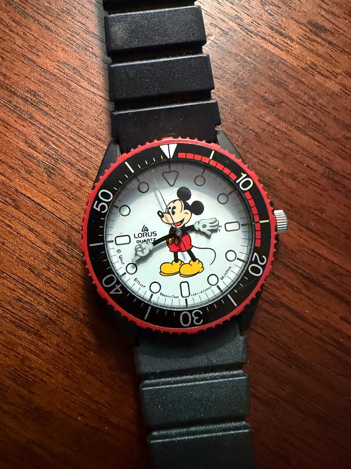 Vintage Lorus Seiko Mickey Mouse Diver Style Quartz Watch