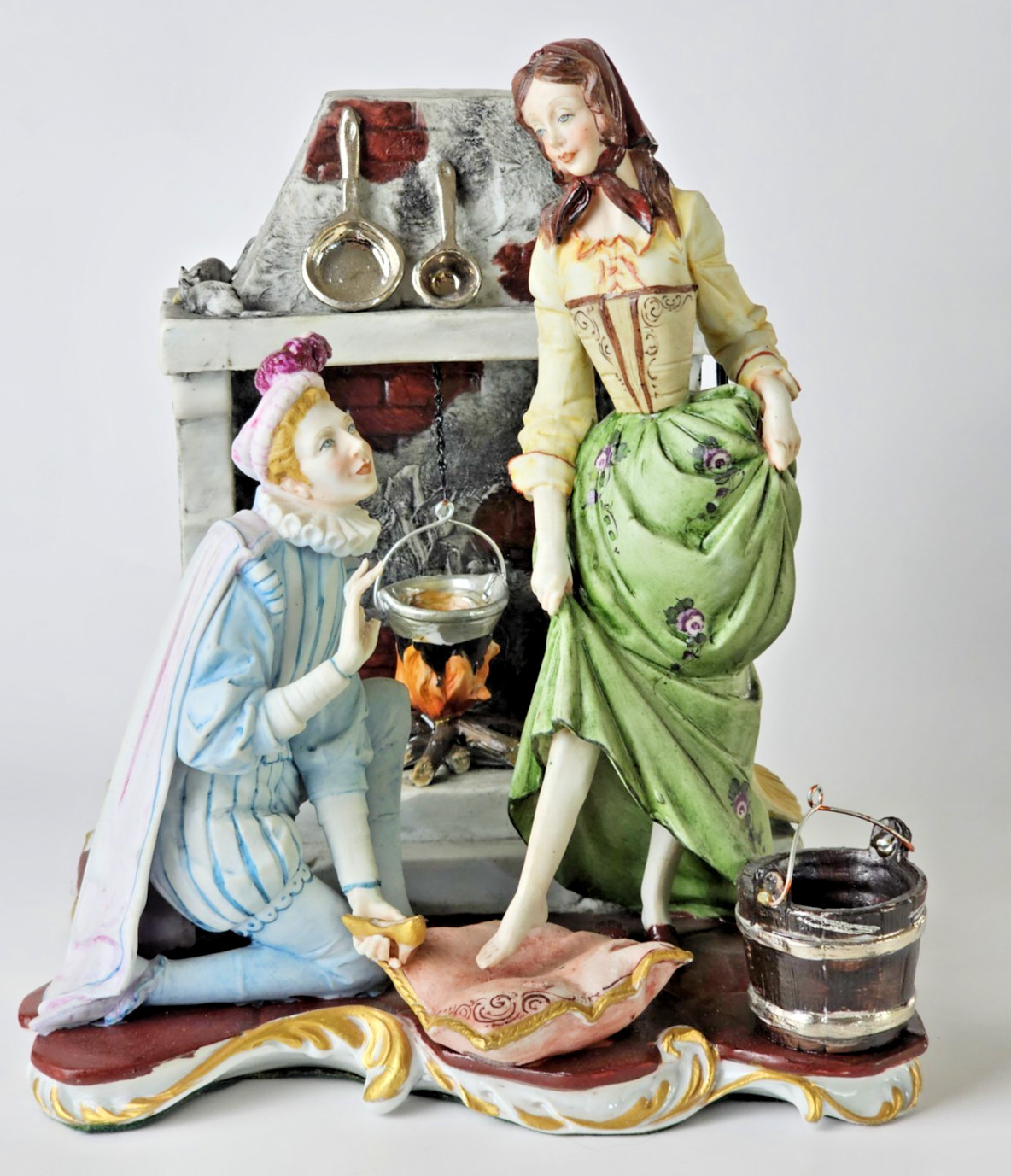 Capodimonte Porcelain Cinderella Figurine Hand Painted Vintage Dino Bonalberti