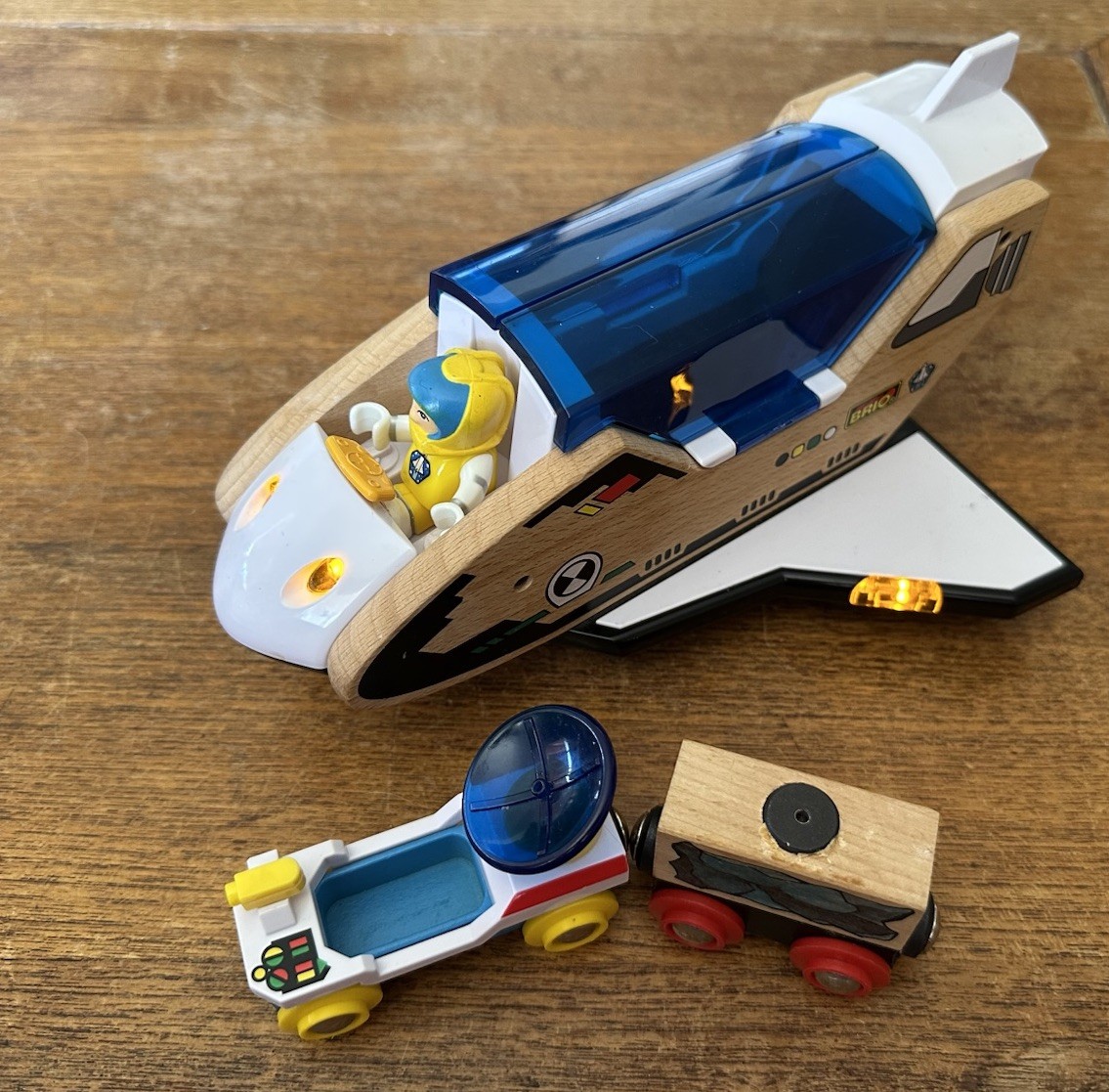 33914 Brio Wooden Train Space Shuttle with Lights & Sounds Extras Thomas 33914 Brio Wooden Train Space Shuttle with Lights & Sounds Extras Thomas