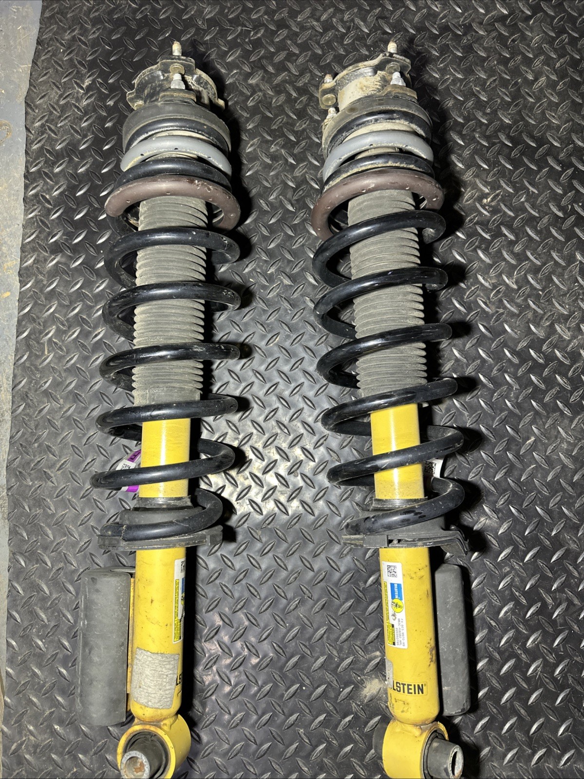 2021-2025 Ford Bronco Bilstein Rear Shock Strut OEM MB3C-5534-AFE Factory Unit 2021-2025 Ford Bronco Bilstein Rear Shock Strut OEM MB3C-5534-AFE Factory Unit