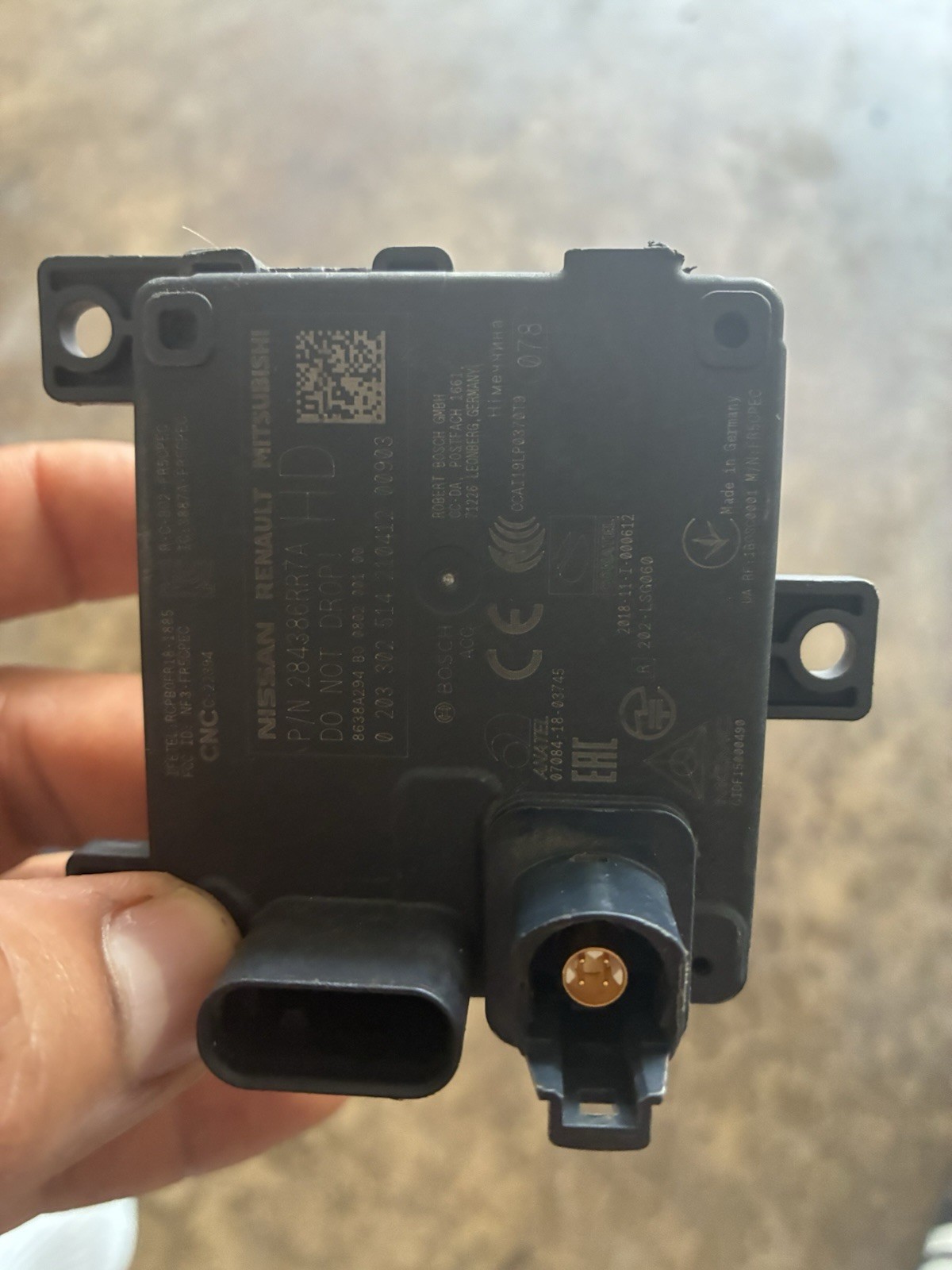 OE For 2021 2025 Nissan Rogue Sv 2.5Adaptive Cruise Radar Sensor Connector  Used