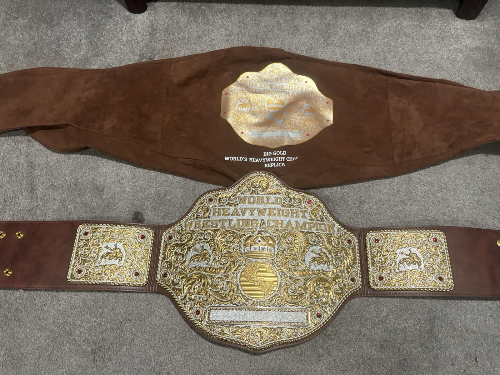 WWE World Heavyweight Championship Replica Title Big Gold WWE Shop Official Belt WWE World Heavyweight Championship Replica Title Big Gold WWE Shop Official Belt